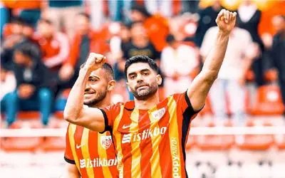 علی کریمی مقابل کایسری اسپور؛ غرامت ۲۷۰ میلیاردی در راه است؟