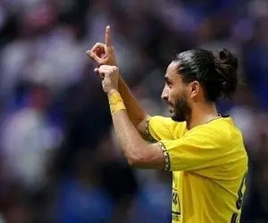 مورایس مدافع سپاهان را فعلا اخراج کرد!