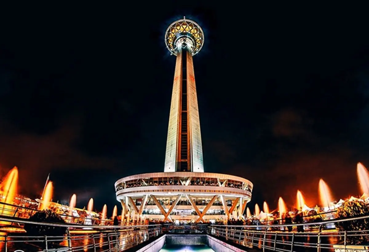 N83235374-72889085