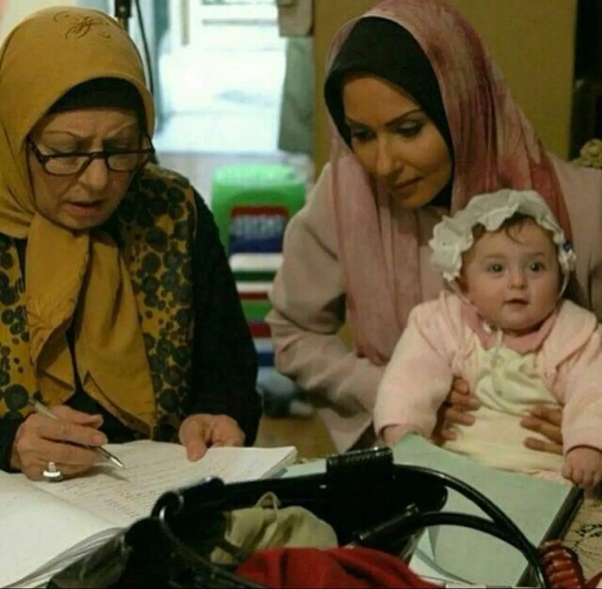 سارا و نیکا فرقانی