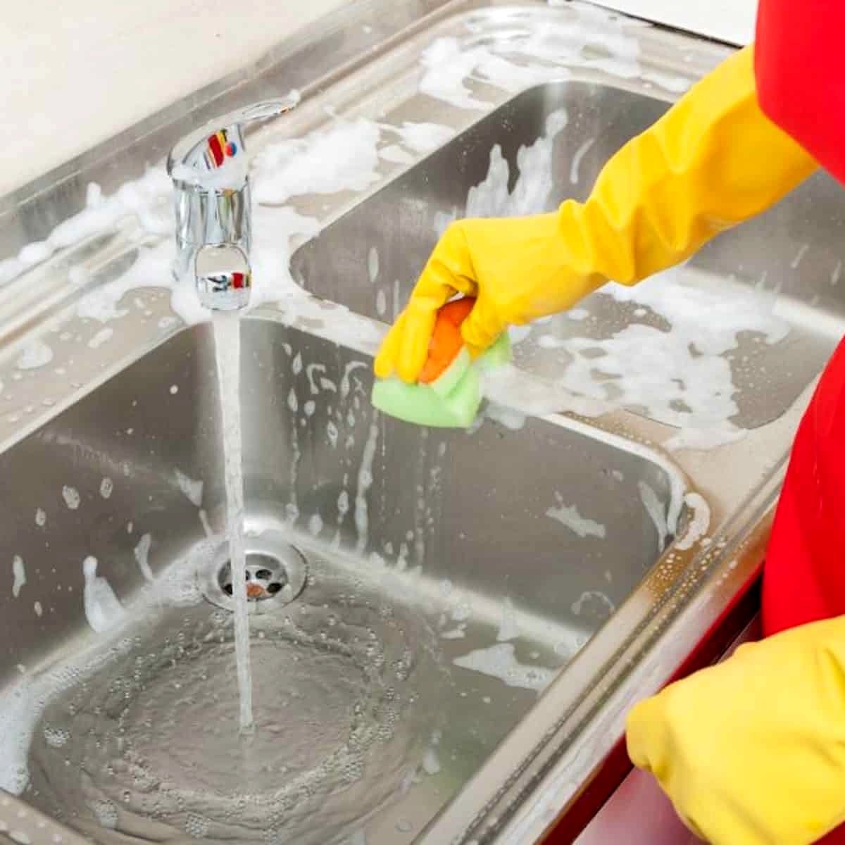 how-to-clean-kitchen-sink