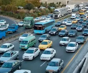 ترافیک نیمه‌سنگین در محورهای چالوس و هراز؛ بارش باران در ۱۹ استان کشور