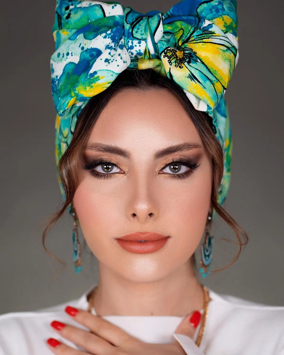 نکات آرایشی تا مثل ماه بشی؛ از رُژ گرفته تا هرچی اون زیر میرا بلد نیستی