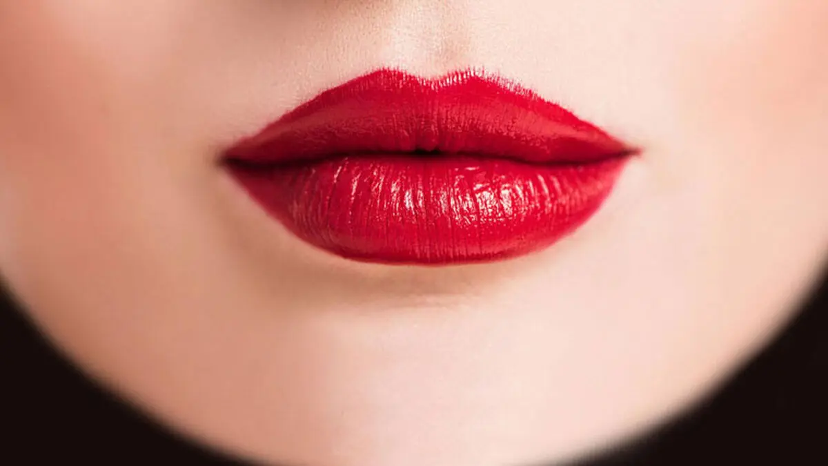 Loreal-Paris-Article-Red-Lips-101-Dos-Donts-for-Perfect-Red-Lip-Makeup-D