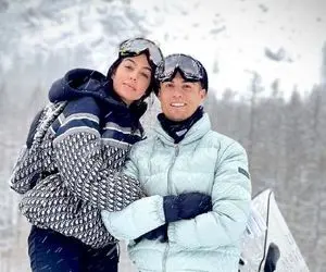 (عکس) ملکه الماس‌ها؛ جورجینا و نمایش جواهرات ۴ میلیون پوندی‌اش در دبی