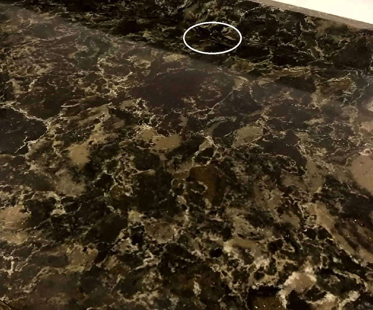 پاسخ-تست-بینایی-یافتن-عینک-روی-میز