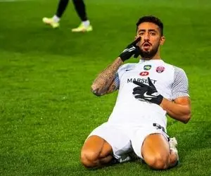 ستاره استقلالی راهی انگلیس شد!