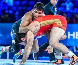 جنگ ستارگان در مرحله نهایی لیگ کشتی آزاد