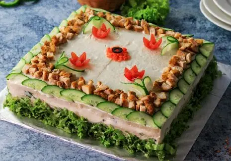 آموزش آشپزی؛ طرز تهیه کیک مرغ