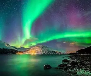 مردمی که شب و روز ندارن؛ داستان جزیره‌ی بدون زمان که آسمونش ساعت رو به رسمیت نمیشناسه