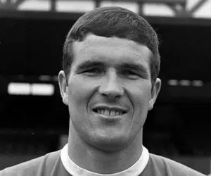 درگذشت کاپیتان افسانه‌ای لیورپول