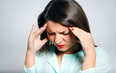 انواع سردرد کدامند و چه علائمی دارند؟
