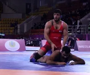 کامران قاسم پور فینالیست شد؛ نتیجه کشتی قاسم پور و کاکس قهرمانی کشتی جهان 11 مهر 1400