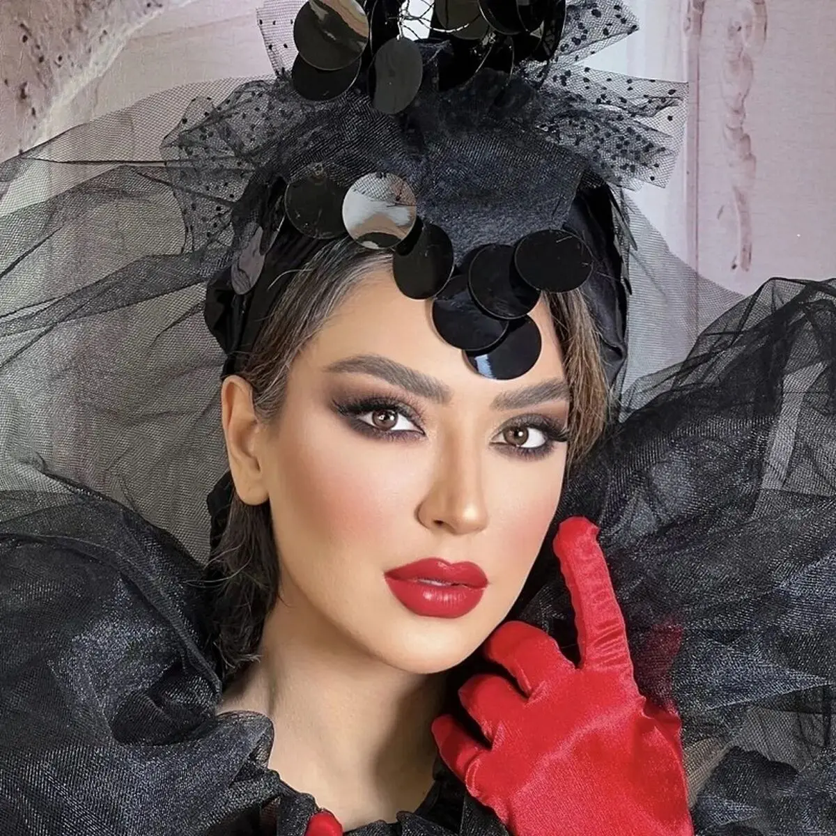 رژ لب قرمز