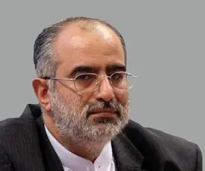 توئیت عجیب آشنا با استفاده از نام "آزاده نامداری"