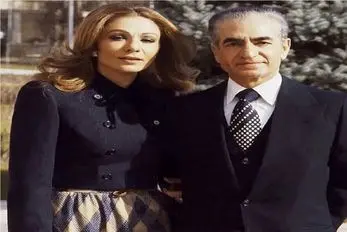 سفر به ایران قدیم؛ آبگوشت خوری محمدرضا پهلوی و فرح جوان در چادر عشایر