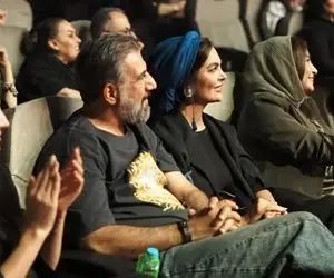 آواز هنرمندانه؛ اولین کنسرت دونفره محمد نادری و همسرش که دست زنش النازو بوسید