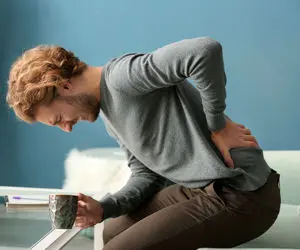 همه چیز درباره‌­ی سنگ کلیه، دردی طاقت فرسا با علل و نشانه‌­های مختلف