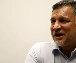 علی دایی شاکی شد: من ۴XL نیستم!