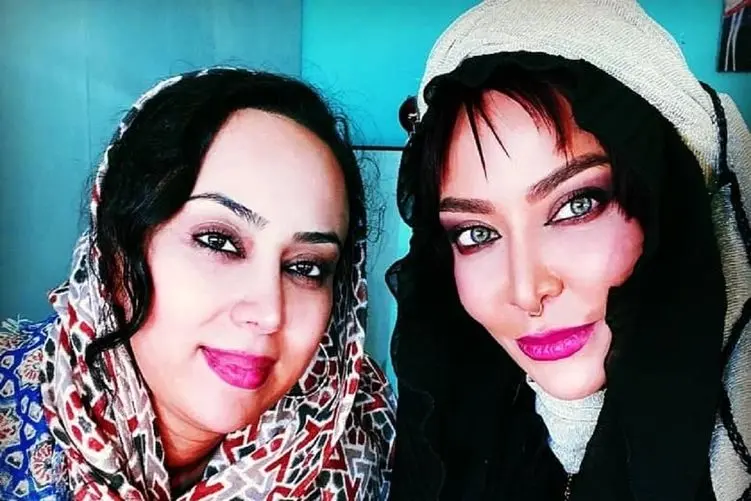 آواز پرطمطراق؛ فقیهه سلطانی با دخترش چه آهنگی میخونن/ چه قیافه ای بهم زده