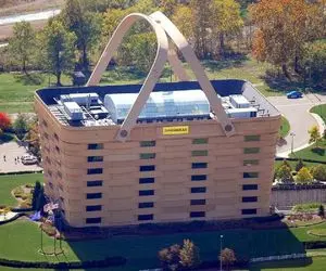 سازه نگو بگو سبد غول پیکر! ساختمانی در امریکا که فکر می‌کنی هوش مصنوعیه اما واقعیه