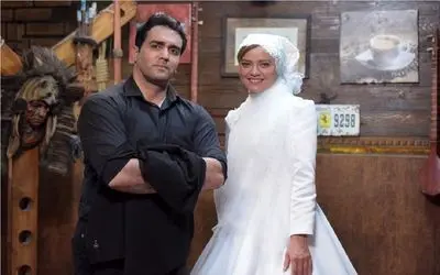 سکانس خندان/زن شیخ عرب اومد ایران باربی بشه برگرده/دکتر کرگردن میگره عروسک تحویل میده