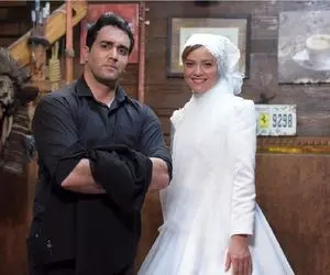 سکانس خندان/زن شیخ عرب اومد ایران باربی بشه برگرده/دکتر کرگردن میگره عروسک تحویل میده