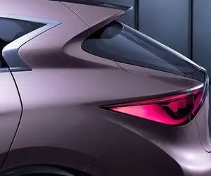  جولان جذاب خودروی لوکس وارداتی با رنگ باربی در خیابان‌های تهران!