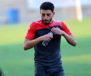 یک بازیکن دیگر در لیست مازاد یحیی گل محمدی؛ حرف ها دردسرساز شد!