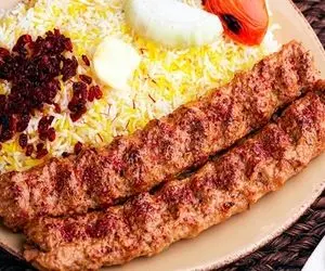 آشپزی حرفه ای؛ طرز تهیه کباب کوبیده روی گاز + طریقه به سیخ کشیدن و ادویه ها