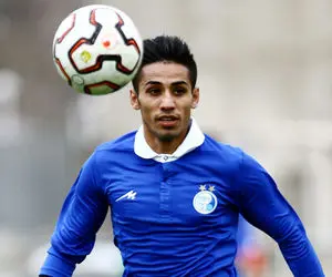 مدافع استقلال برای فسخ ۳.۵ میلیارد می خواهد