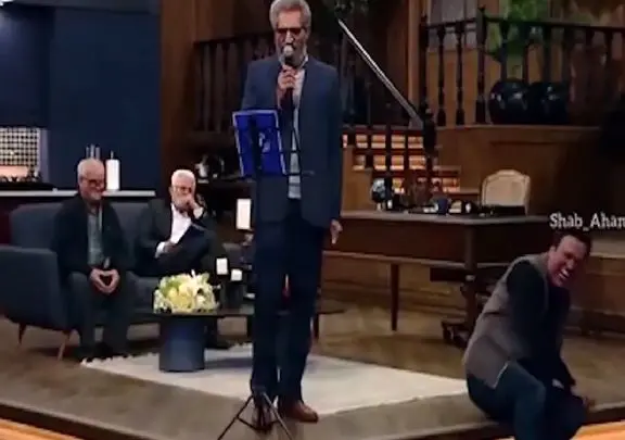 سکانس شاد/حامد آهنگی میخواد سر به بیابون بزاره با این صدا/از خنده به سجده افتاده