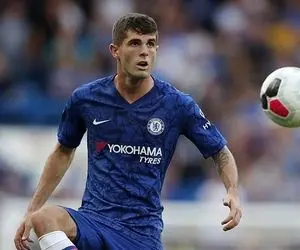 (عکس) شام دو نفره یک ایرانی با گلزن معروف چلسی