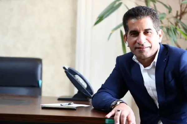 حسن کامرانی‌فر