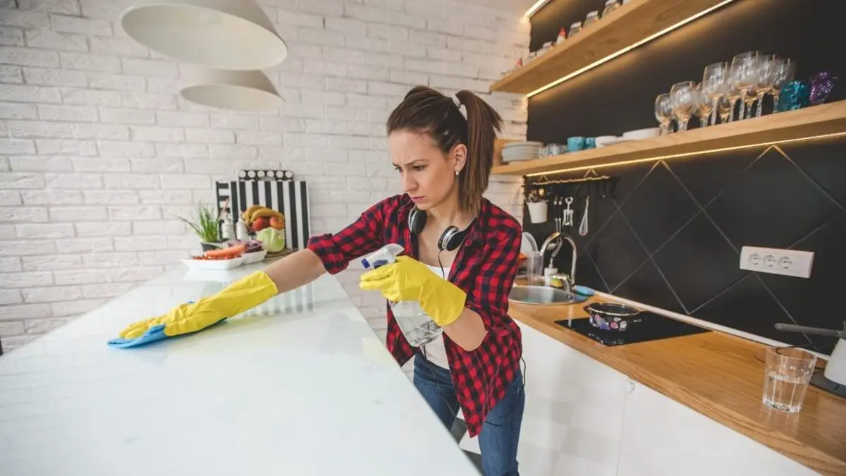 How-Clean-up-Kitchen-After-Cockroach-Treatment-1024x576