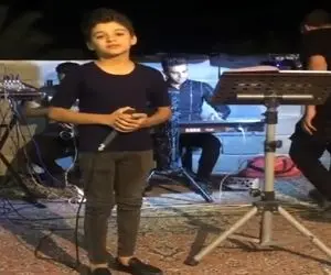 آواز محلی؛ بچه کرد اولش خجالتیه اما یهو سیگار خوبه ولی اندازه داره خوند خونت کف میکنه