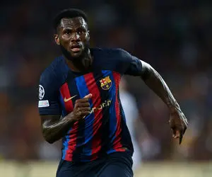 این بازیکن حالا حالاها از بارسا نمی رود!