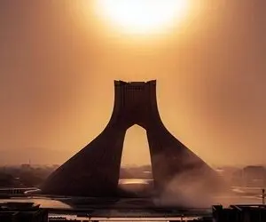 (تصاویر) هوش مصنوعی دمای هوای تهران رو برد 100 درجه؛ جرات داری تو این جهنم بیا بیرون!
