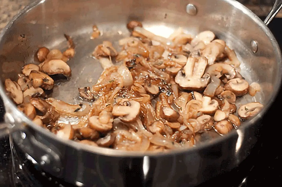 cooking-and-frying-mushrooms