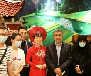 (عکس) جنجال احمدی‌نژاد در دبی