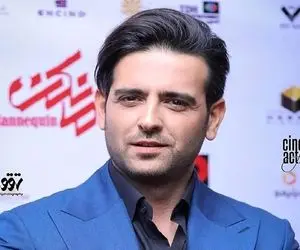 آواز اصیل؛ امیر حسین آرمان برای نامزدش تو رستوران دست به گیتار شد