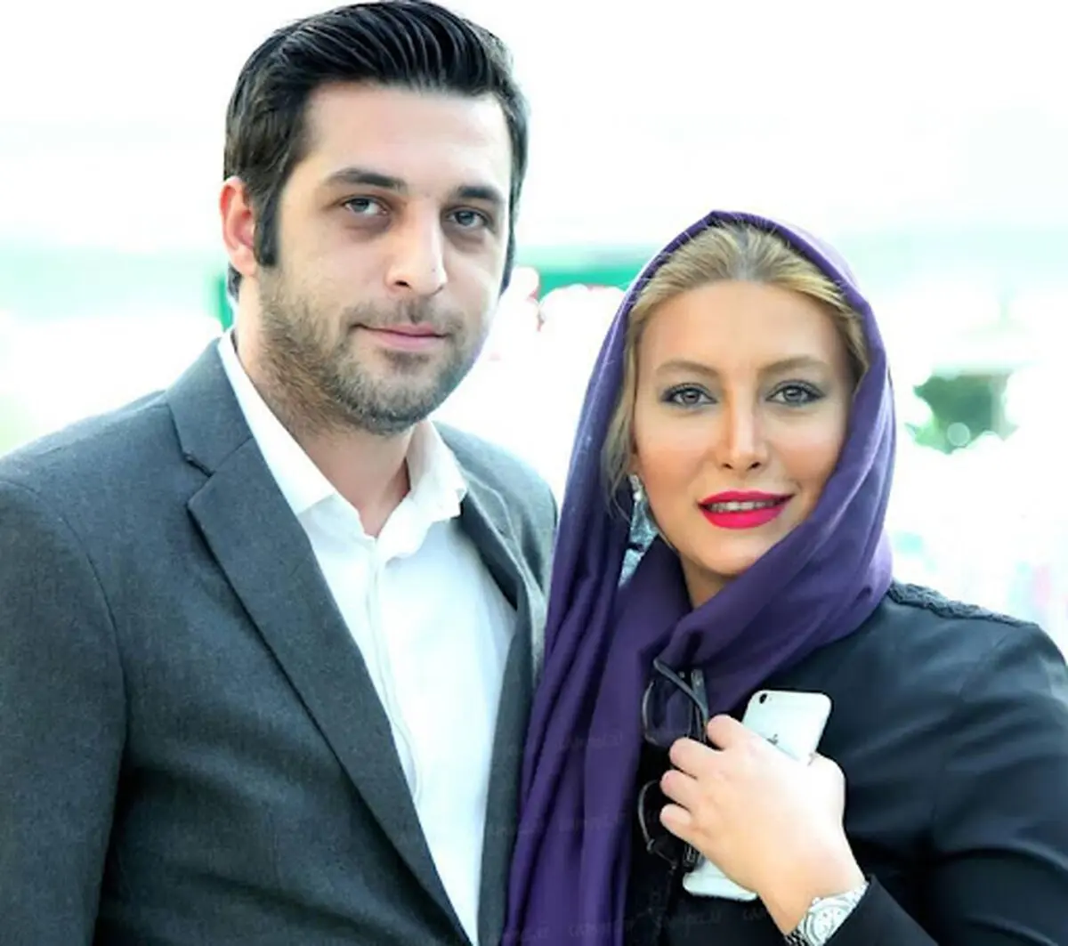 فریبا نادر در کنار برادرش