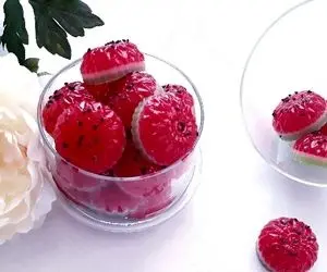 طرز تهیه "پاستیل هندوانه ای" ویژه شب یلدا؛ یه خوراکی جذاب برای بچه ها