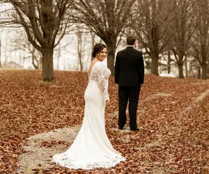 (عکس) عروسی که قدش دو برابر داماد است!