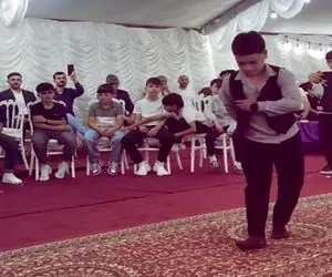 آواز ترکی؛ پسره با دنس آذریش کاری کرد پیر، جوون و بچه ها تو مجلس دست به سینه نگاش کنن