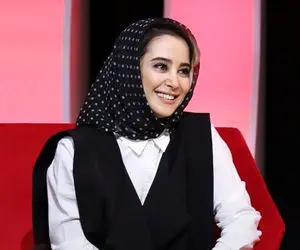 رُخ متفاوت "الناز حبیبی" تو تئاتر؛ سوالی عجیب که مجری و از خانوم پرسید!