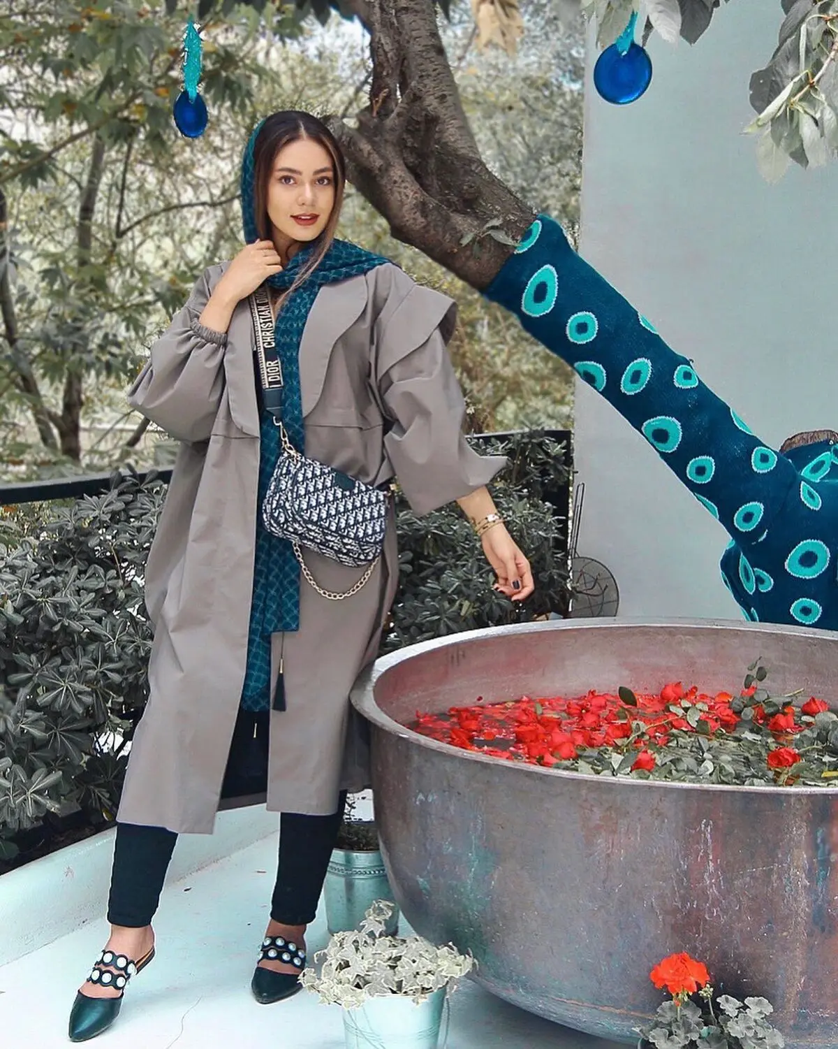 مانتو طوسی رو چطور ست کنیم؟