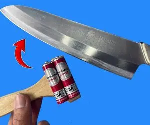 ترفندهای خانگی؛ ترفند های دو دقیقه ای برای تیز کردن چاقو با باتری