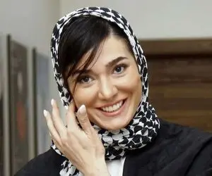 تولد صمیمانه مینا وحید در کنار دوستانش