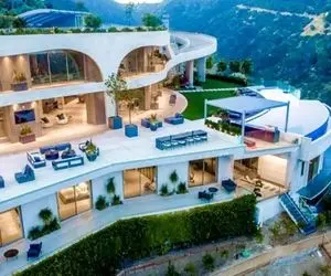 خانه شیشه ای منحصر به فردترین ویلای لواسان؛ جایی که معماری، طبیعت و تجمل تلاقی میکنند